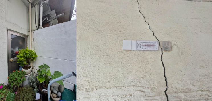 왼쪽부터 주택 벽면에 생긴 균열과 집의 기울어짐을 확인하기 위해 설치된 장치. 송보현 기자