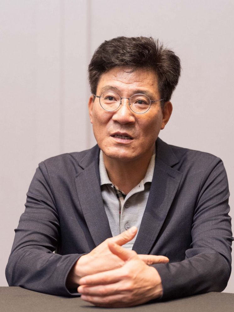 성휴표 포스코DX 기술연구소 상무가 서울 강남구 웨스틴 서울 파르나스에서 아시아경제와 인터뷰하고 있다. 아마존웹서비스(AWS) 제공