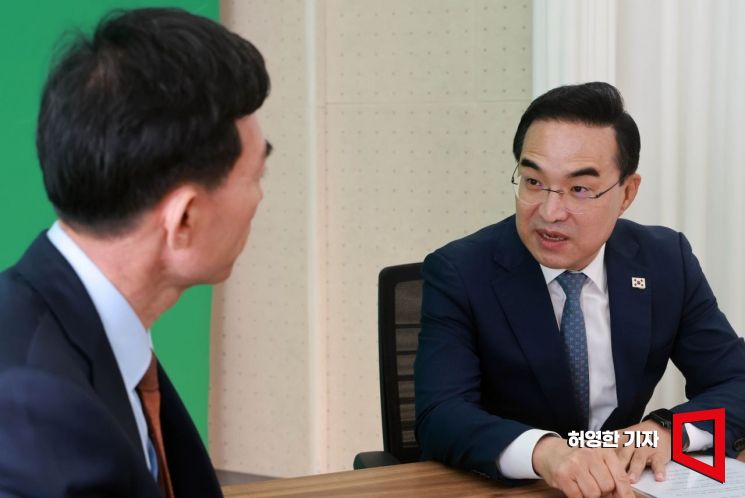 박 의원은 대통령실과 당 사이에 역할 분담이 있다면서도 긴밀한 소통 필요성을 강조했다. 허영한 기자