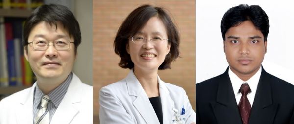 (왼쪽부터)문경섭 교수, 이경화 교수, S. M. Abdus Salam 연구원.