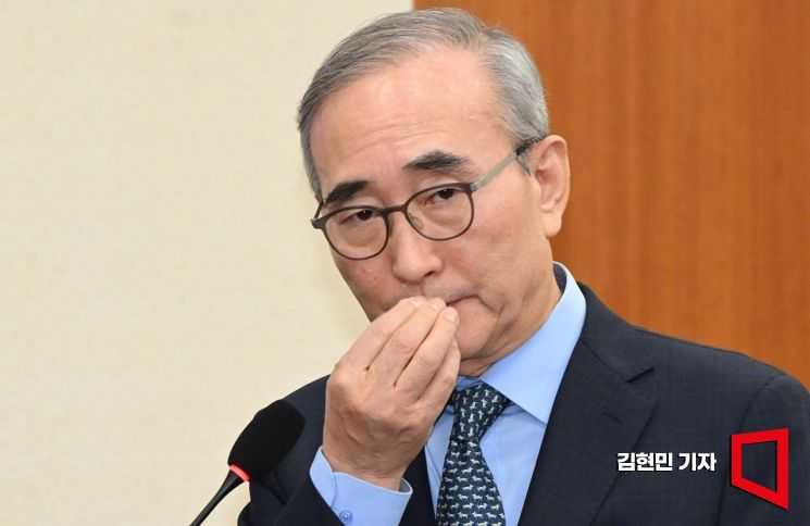 KT "고객 해지 위약금 면제…매달 100GB 데이터 자동 제공"(상보)