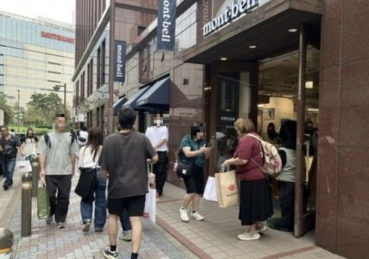 일본 매체의 주목을 받은 몽벨 매장 입구. 니시니혼신문 홈페이지 캡처