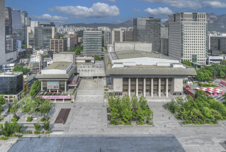 서울시, 세종문화회관 옥상정원 설계 공모 개시…조성 후 시민에 공개
