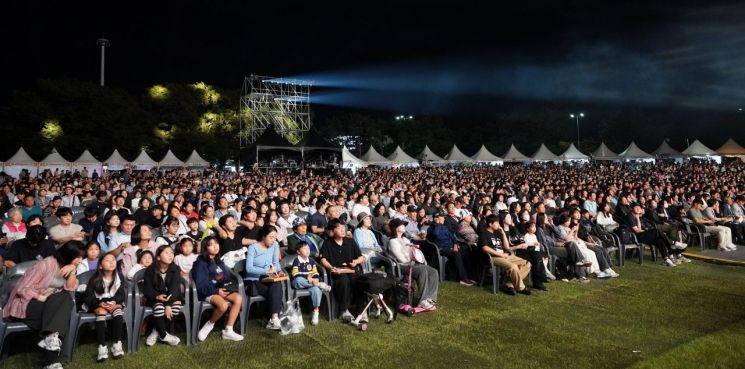 “한성백제문화제 51만명 방문, 64억 경제효과”