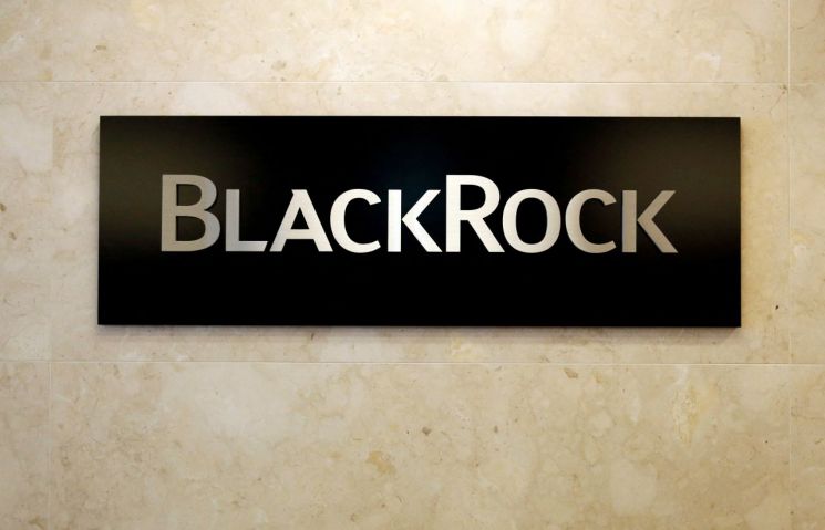 BlackRock ETF Invests in Meta's AI Data Center Construction