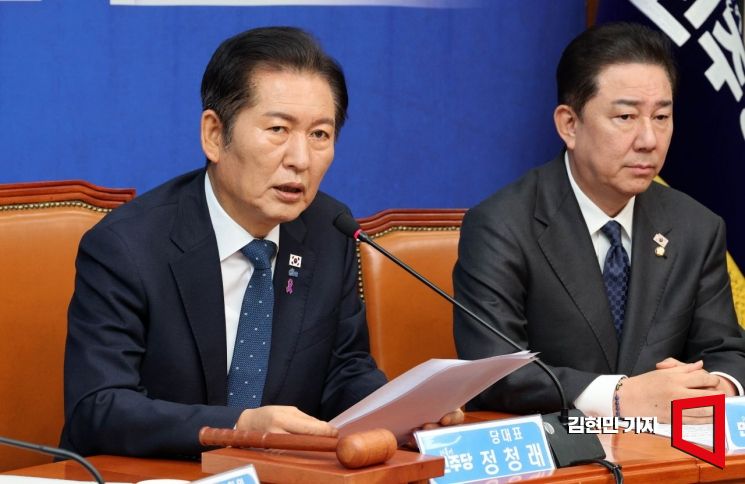 [포토] 정청래 "사법개혁이 보복? 예산·인력 늘려주는 보복도 있나"