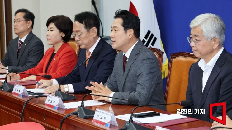 [포토] 장동혁 “정부, 국민에 주거지옥 강요…폭주 반드시 막겠다”