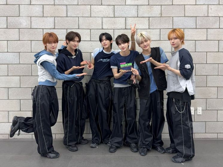 투어스 '오버드라이브'로 음악방송 첫 1위