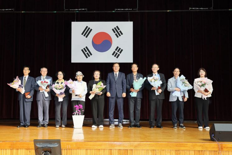 창원특례시, 노인의 날 행사 성료 … 어르신들 헌신에 감사함 전해