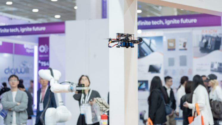 대기업 사이서 날아오른 中企 AI드론, 화재 감지하며 실내서 자율비행