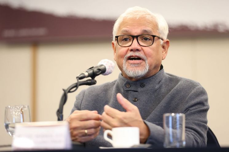  아미타브 고시 "한국, 모든 면에서 세계 문화 지도자 되고 있어"