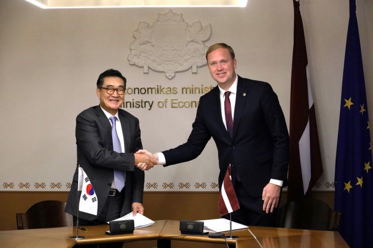 유진투자증권, 라트비아 경제부와 인프라·방산 분야 전략적 협력 MOU 체결