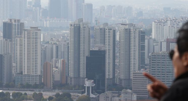서울 남산에서 바라본 아파트 단지의 모습. 연합뉴스