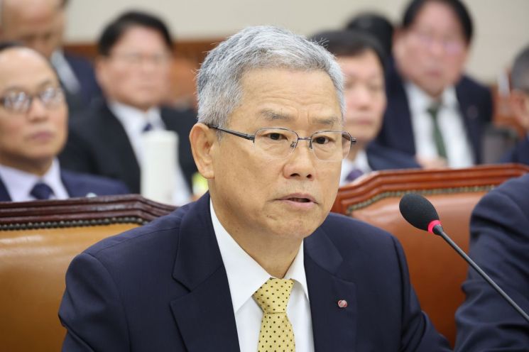 [2025국감]김동철 한전 사장 "시장 원리 안 통하면 전력직구제 폐지해야"