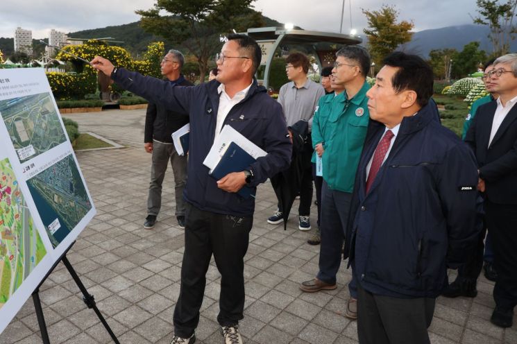 “시민 안전 최우선” 나동연 양산시장, 황산공원 가을축제 준비 점검