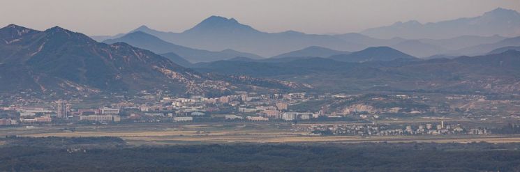 북한군 20여명 휴전선 침범했다 퇴각…경고사격 실시