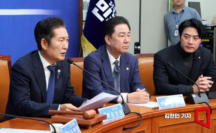 [포토] 정청래 “조희대, 비겁한 기회주의자…알아서 잘 처신하시길”