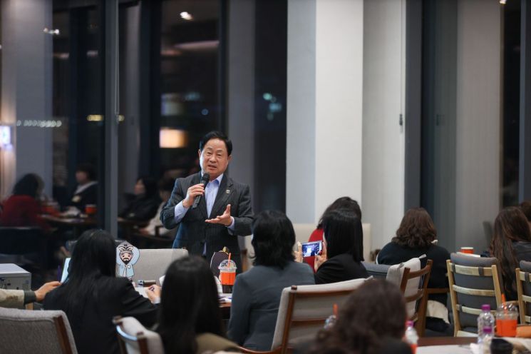 주광덕 시장 "함께 성장하는 미래 교육…가정·학교·지역' 연대" 강조