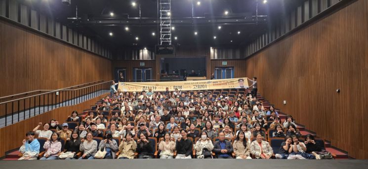 "고양이, 아는 만큼 행복" 포천시, 김명철 수의사 '고양이 행동 심리' 강연