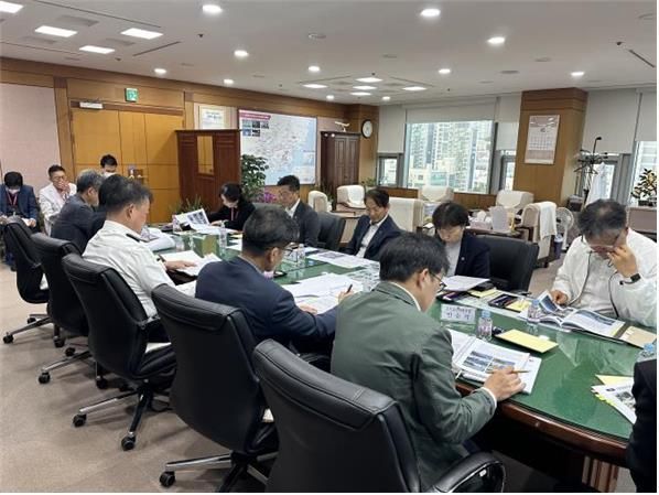 학교 가는 길, '안전'이 함께 간다… 부산시, 통학로 협의체 추진