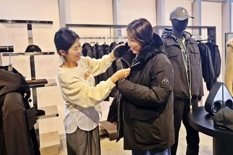 캐나다 추위도 견뎠다… 신세계 센텀시티, 프리미엄 패딩 ‘무스너클’ 팝업