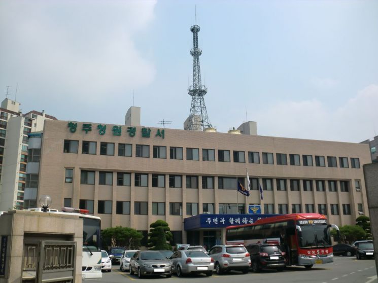 식료품 5만원어치 훔친 '편의점 장발점', 경찰 도움으로 새 삶