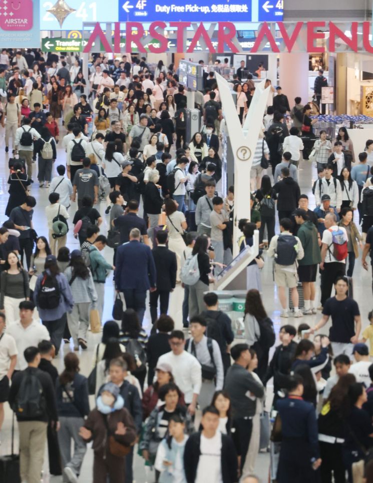 "연예인 출입국 공항 혼잡 막아야"…여야 대책 마련 공감