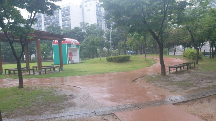 보행약자를 위한 무장애 도시숲 조성사업이 추진되는 이천 창전동 소재 온천공원. 이천시 제공