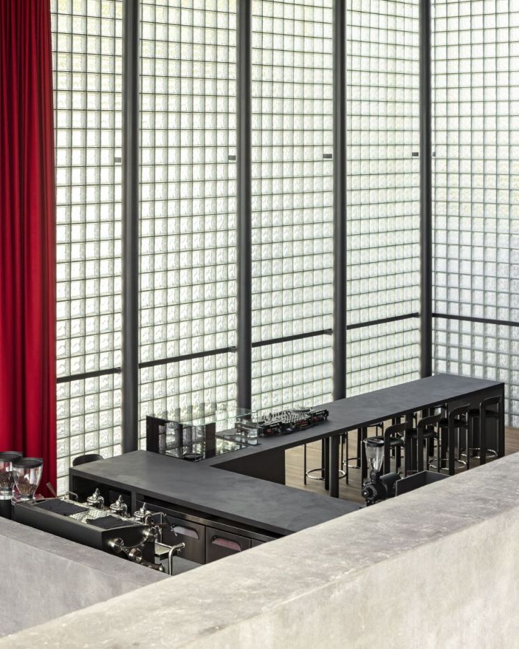 Wooyoungmi Opens Flagship Multi-Cultural Space in Itaewon, Realizing Its Philosophy Through Light, Space, and Music