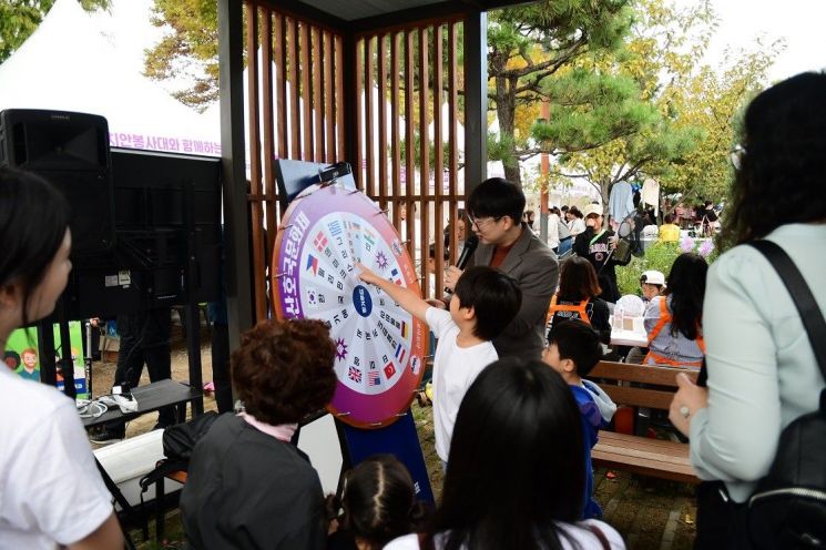 국가보훈부 부산지방보훈청이 부산유엔위크를 맞아 호국문화제 'People Piece Peace'를 개최하고 있다. 부산지방보훈청 제공