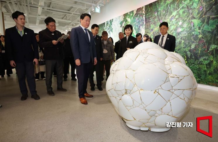 [포토] APEC CEO 서밋 배우자 미술전시 오프닝