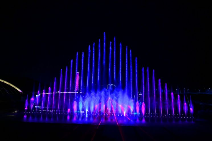 고령군 대가야읍 회천교 ‘음악분수대’.