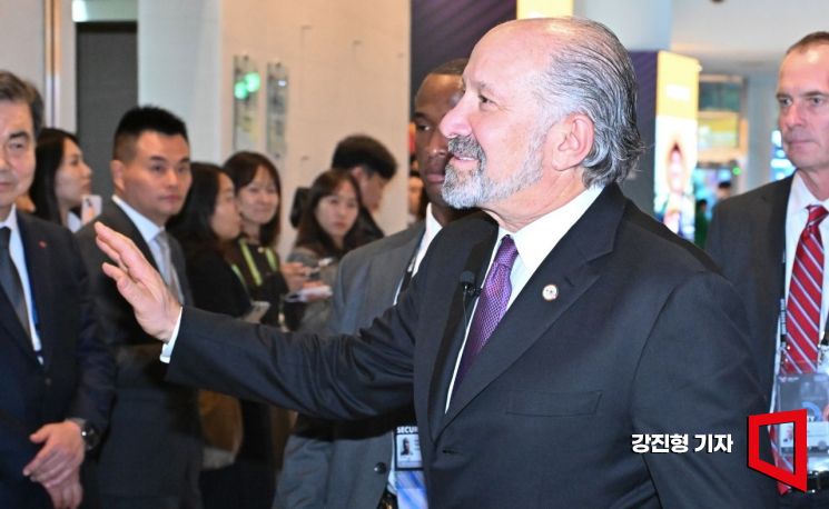 고려아연 美 제련소 투자, 경영권 분쟁으로 번져(종합)