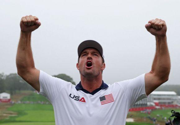 '헐크' 디섐보, LIV 골프 재계약 추진