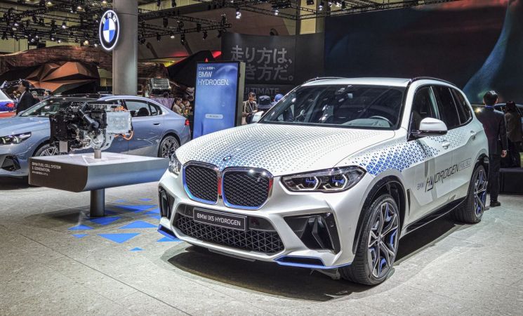 29일 재팬모빌리티쇼2025 BMW 전시관에서 전시된 iX5 하이드로젠. 한국자동차기자협회 제공