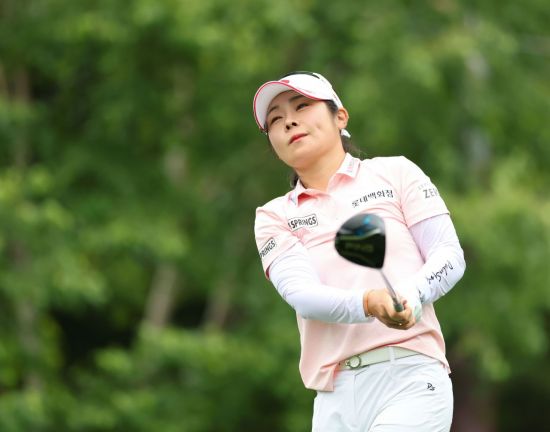 KLPGA 투어에서 통산 6승을 올린 이소영은 상금랭킹이 68위까지 떨어져 시드를 잃을 위기다. KLPGA 제공