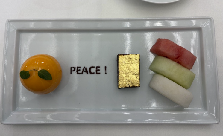 "이건 찍어야 돼"…美 VIP들이 반한 'PEACE 디저트'