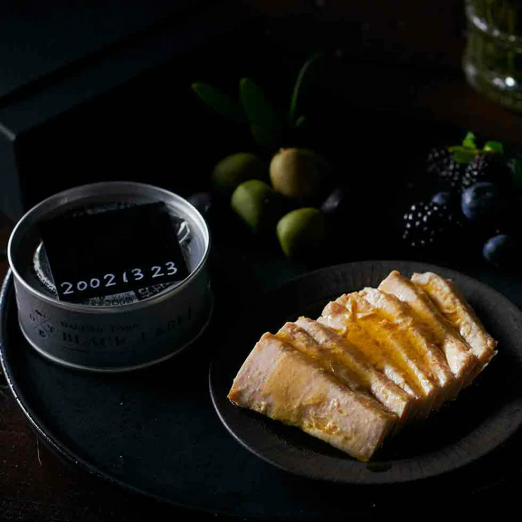 일본 오션프린세스가 출시한 고급 캔 참치 블랙라벨. 오션프린세스.