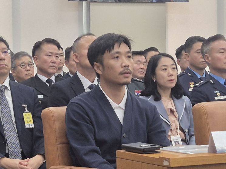 양팔 잃었는데 엉터리 문서에 상이연금 놓쳐…安 "마땅한 보상 있어야"