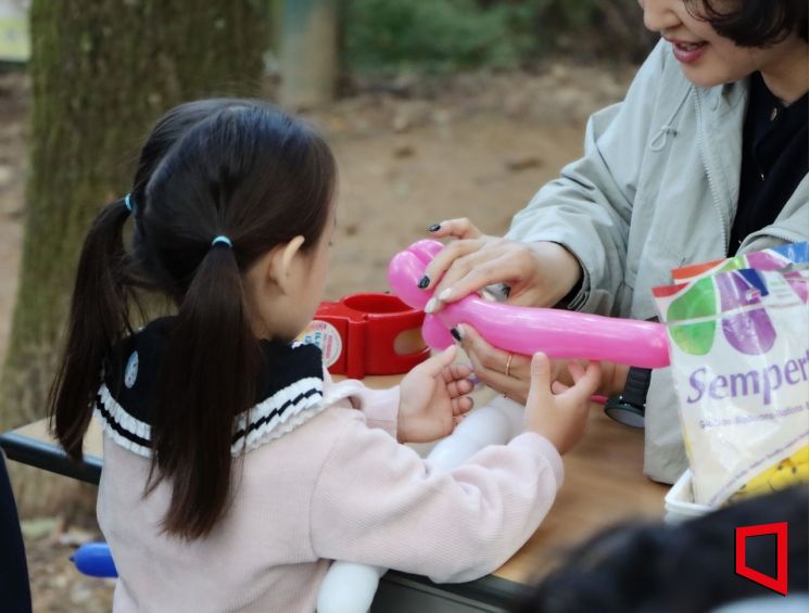 구미시 옥성자연휴양림, 풍선아트 고객의 날 행사 개최