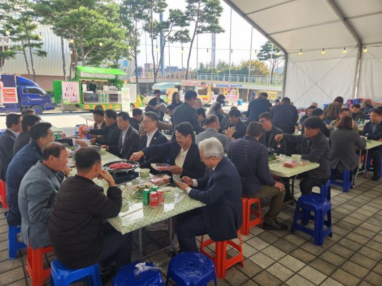 '한우먹는 날' 행사장 모습. 경산시 제공