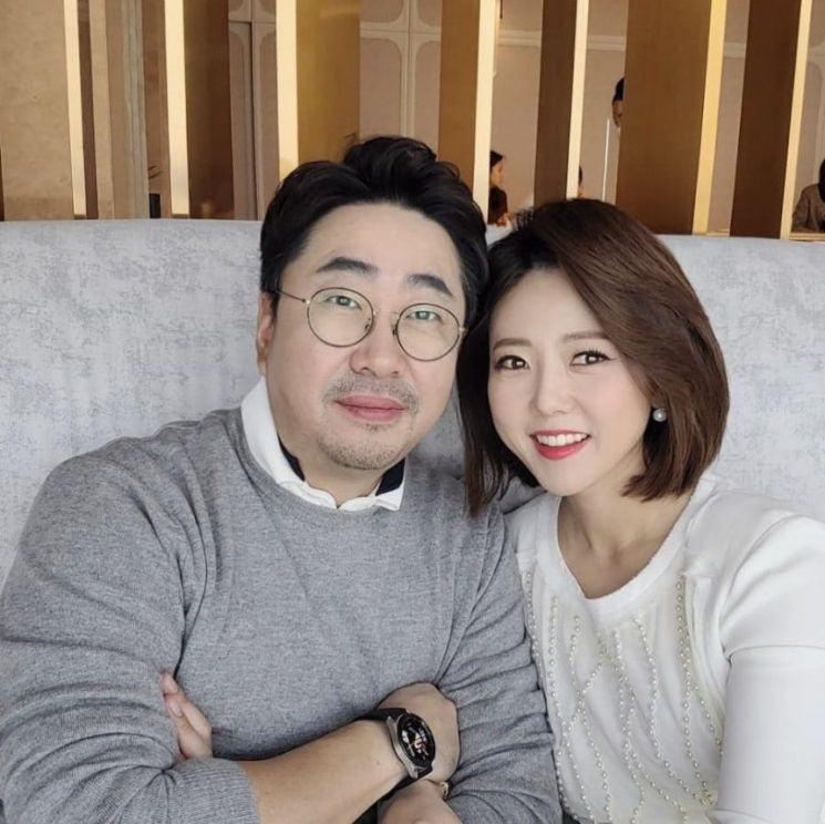 고(故) 백성문 변호사(왼쪽)와 김선영 YTN 아나운서 부부. 인스타그램 캡처