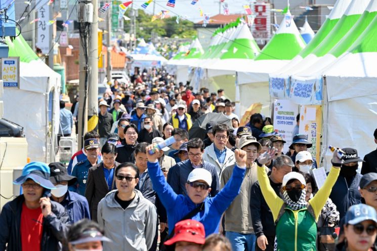 영덕 물가자미 축제의 진화  ‘씨푸드 그릴 페스타’ 첫선. 영덕군 제공