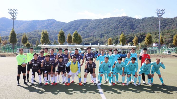 함양군 제36회 경상남도생활체육대축전 축구부 단체 사진.