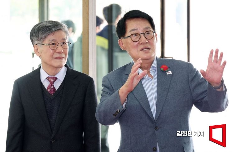 Park Jiwon on Two-Year Prison Sentence Request: "Why Not 20 Years? Having Soju-Beer and Going Home"