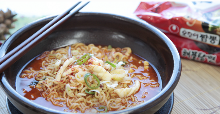최고의 라면 3위 뽑힌 'K라면'…"굵은 면발의 해물탕" 호평