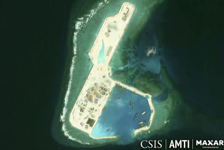 Vietnam Builds 21 Artificial Islands in the South China Sea... Why Is China Staying Silent?