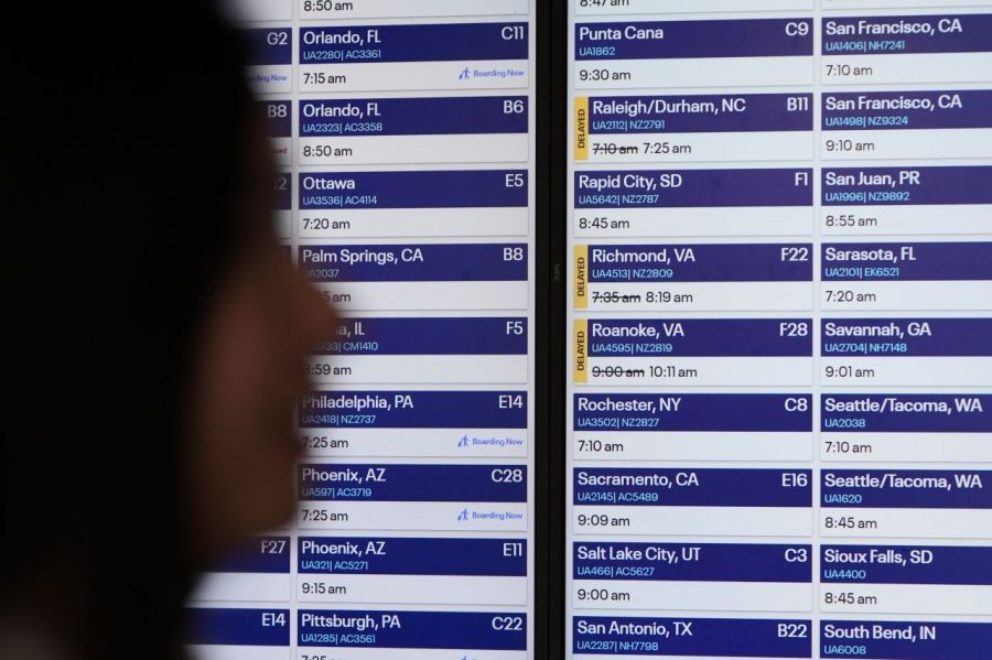 3일 미국 일리노이주 시카고 오헤어 국제공항(O’Hare International Airport)에서 항공편이 연착되고 있다. AP연합뉴스