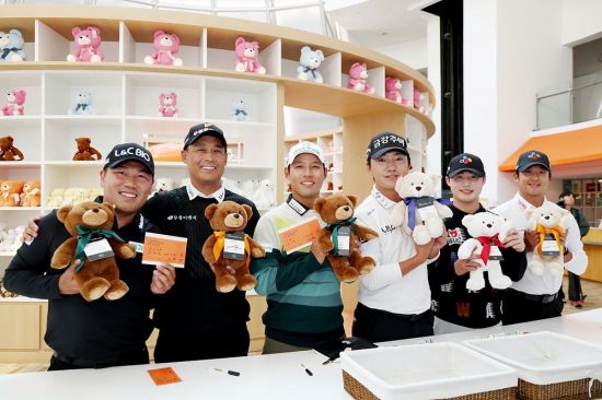 [골프포토]'투챔이'와 함께하세요