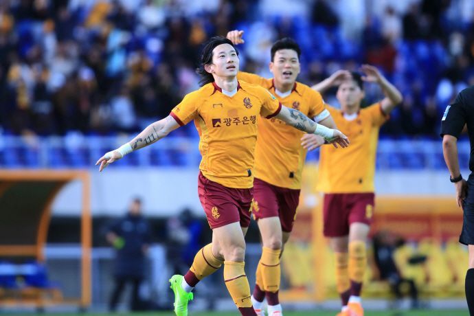 구단 경영난 속 연임 의사 밝힌 '노동일 광주FC 대표'…축구계 반발